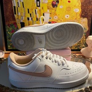 Nike Court Vision Low